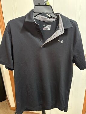 Under Armour Men’s Black Polo with Light Gray Trim